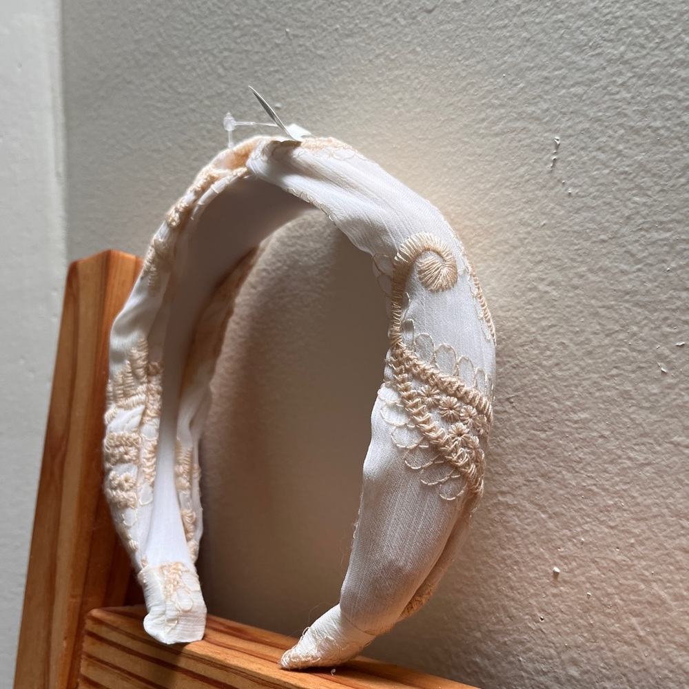 NWT Anthropologie Embroidered Headband